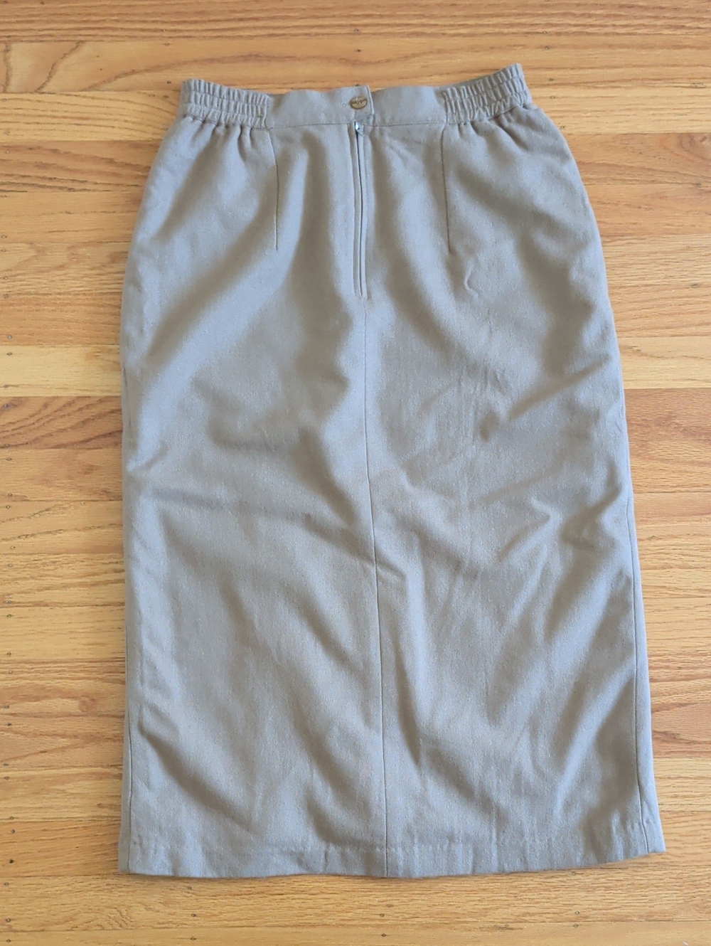 100% Wool Straight Skirt in Beige